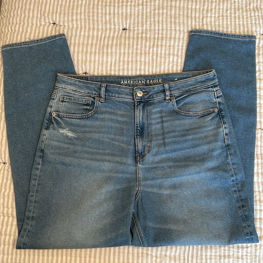 American Eagle Mom Jeans